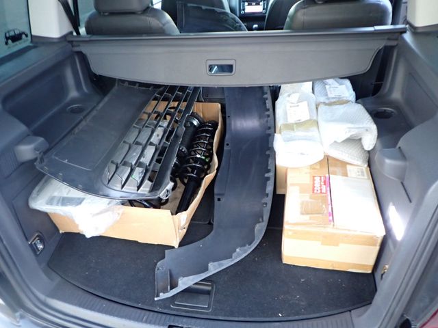 VOLKSWAGEN VOLKSWAGEN GOLF TOURAN 2010