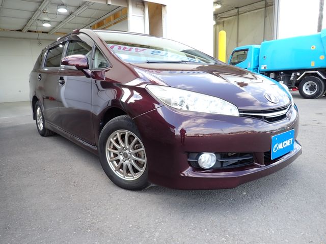 TOYOTA WISH 2015