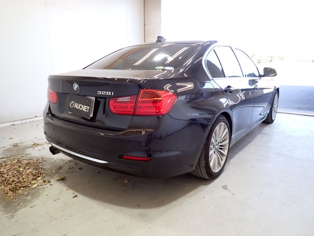 BMW BMW 3series sedan 2013
