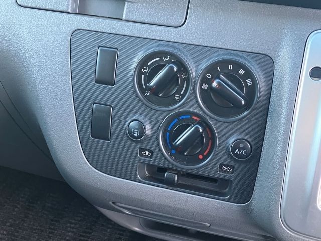 NISSAN NV350 CARAVAN 2019