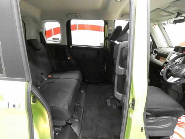 TOYOTA ROOMY 4WD 2018