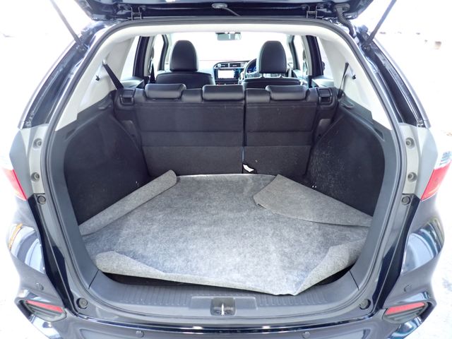 HONDA SHUTTLE HYBRID 2016