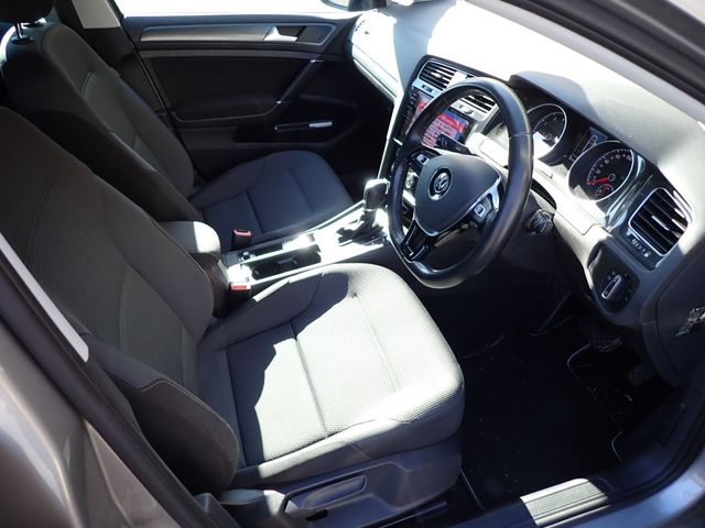 VOLKSWAGEN VOLKSWAGEN GOLF VARIANT 2017