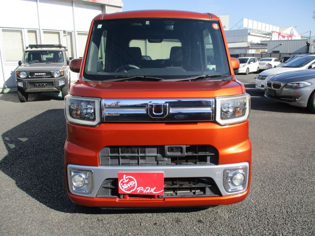 DAIHATSU WAKE 2015