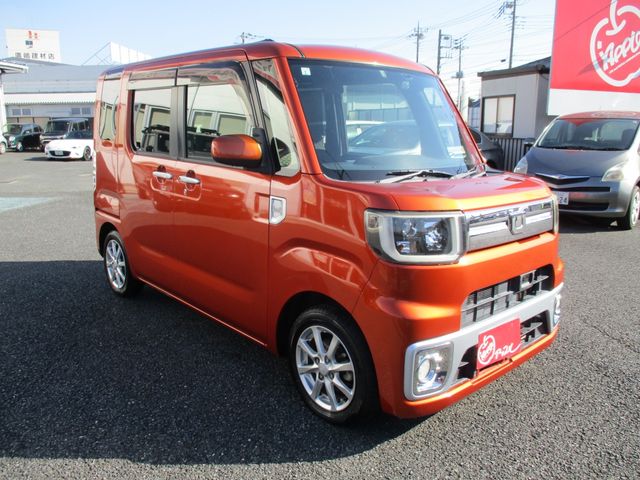 DAIHATSU WAKE 2015