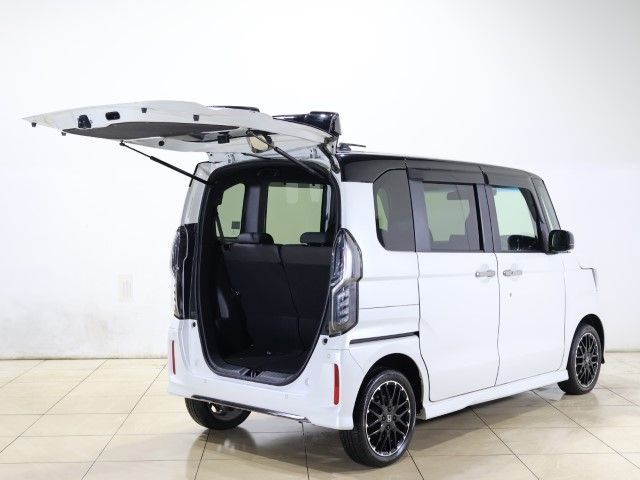 HONDA N BOX CUSTOM 4WD 2022