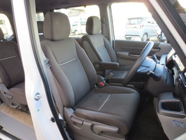 HONDA STEPWAGON 2016