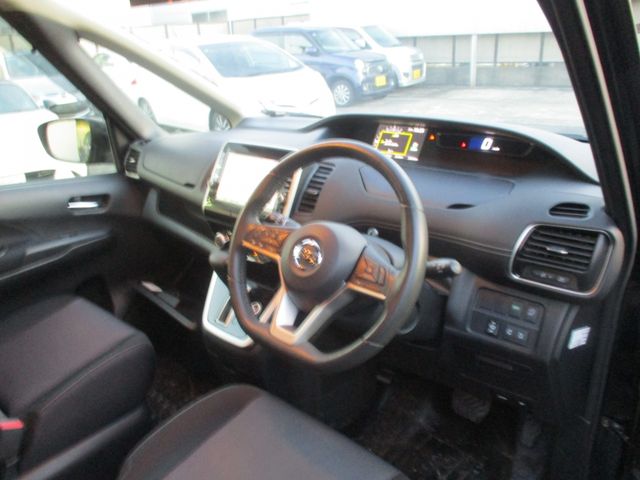 NISSAN SERENA  S-HYBRID 2017