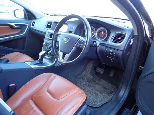 VOLVO VOLVO S60 2012