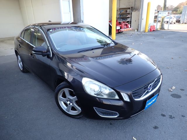 VOLVO VOLVO S60 2012