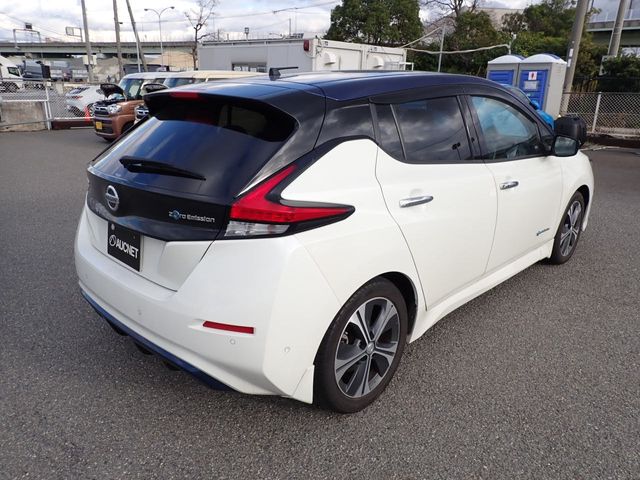 NISSAN LEAF 2018