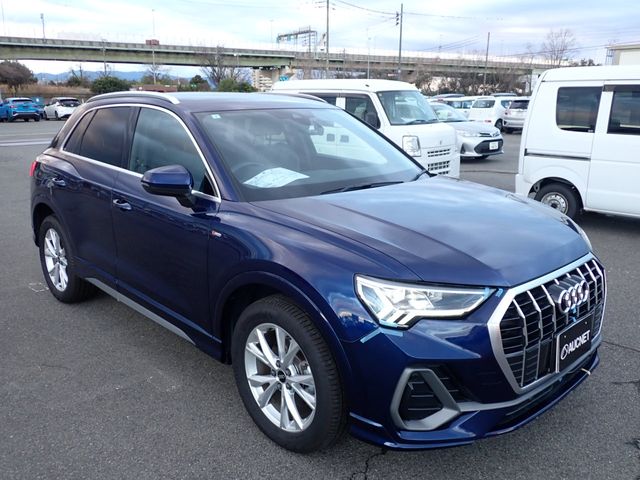 AUDI AUDI Q3 2023