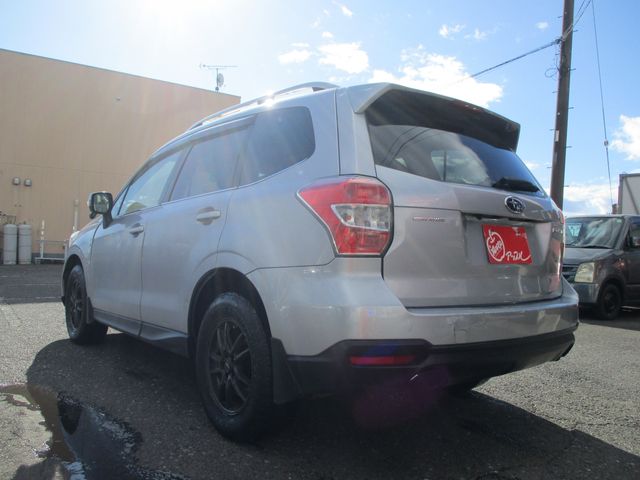 SUBARU FORESTER 2014
