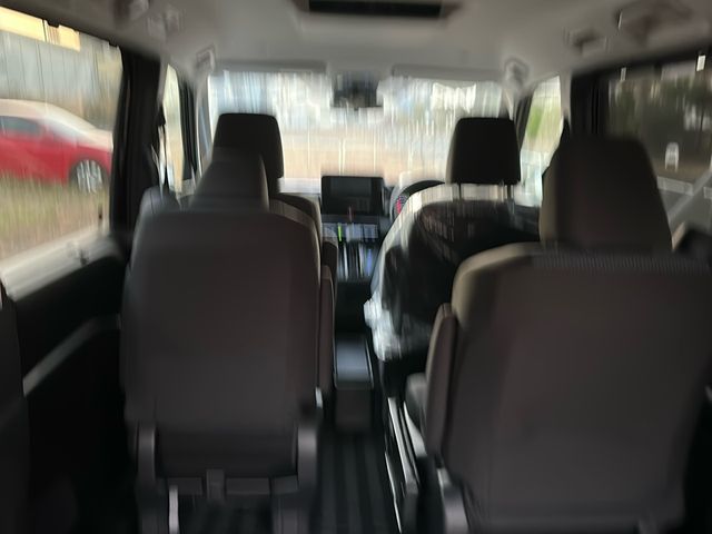 TOYOTA NOAH HYBRID 2024