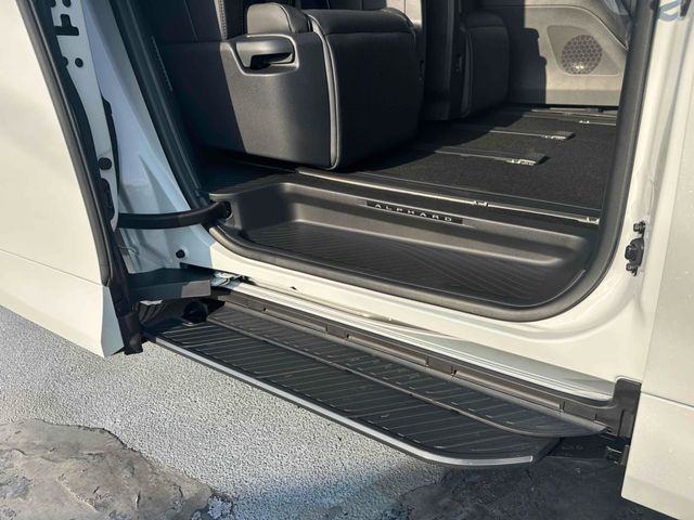 TOYOTA ALPHARD hybrid 2025