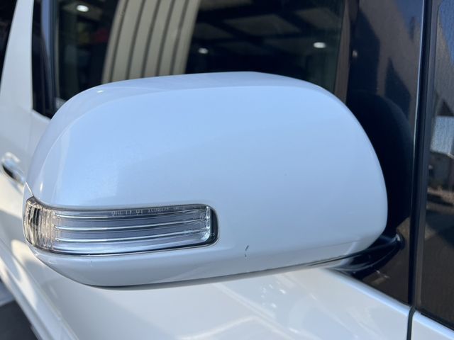 TOYOTA VELLFIRE 2009