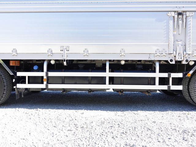 NISSAN DIESEL Quon 2018