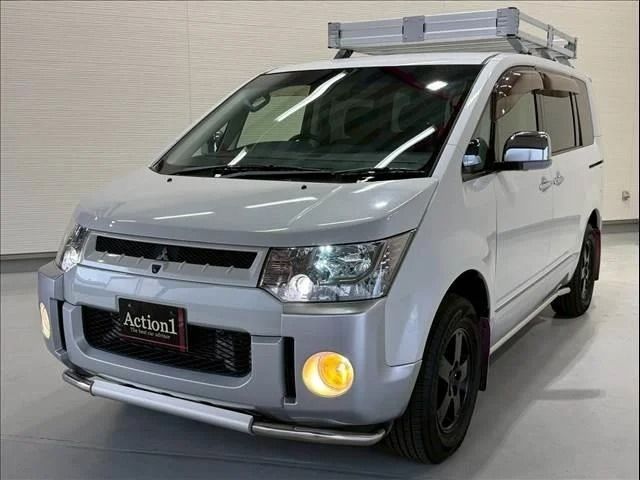 MITSUBISHI DELICA D:5 4WD 2015