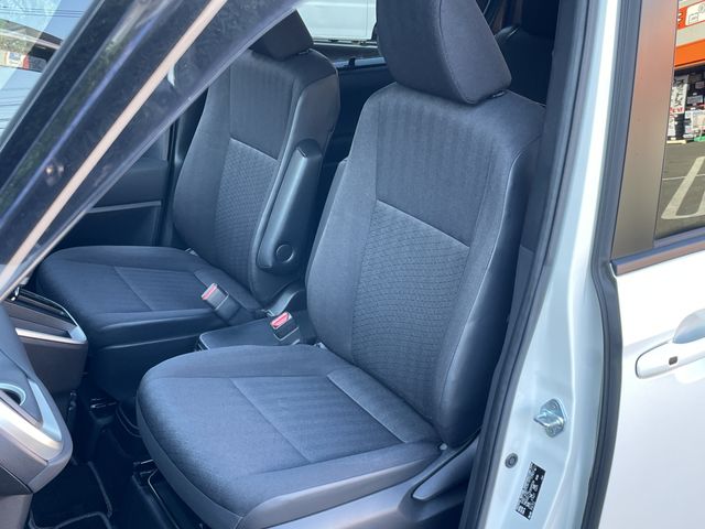 TOYOTA NOAH HYBRID 2023