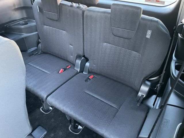 TOYOTA NOAH HYBRID 2023