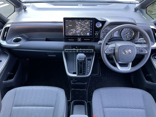 TOYOTA NOAH HYBRID 2023