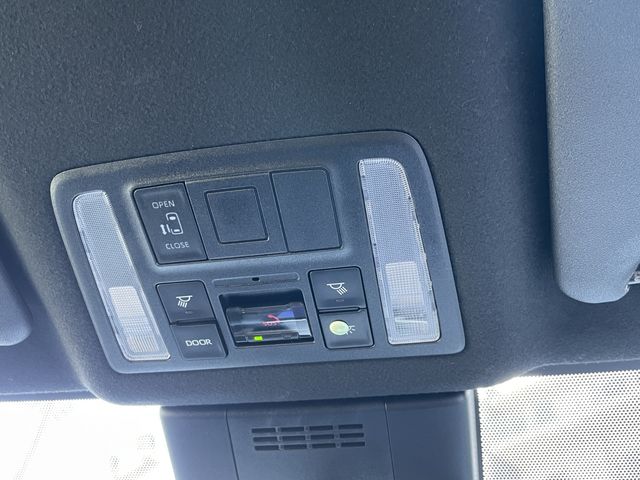 TOYOTA NOAH HYBRID 2023