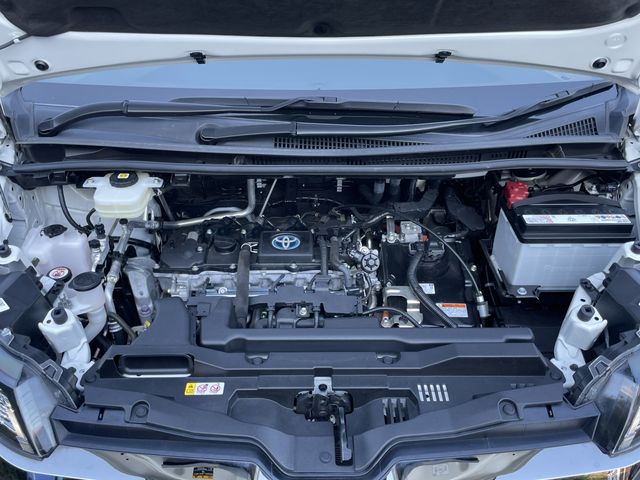 TOYOTA NOAH HYBRID 2023