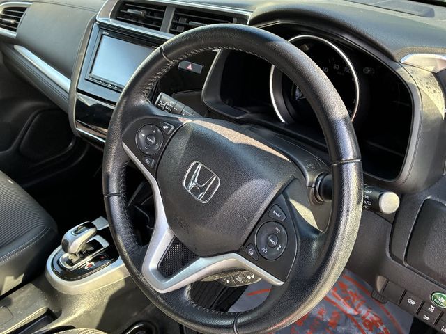 HONDA FIT HYBRID 4WD 2017