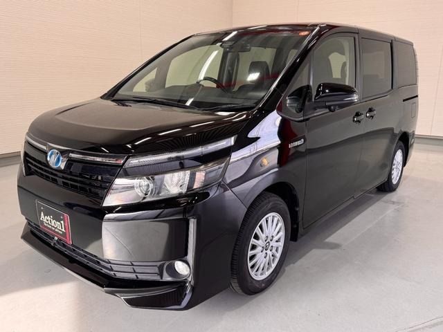 TOYOTA VOXY HYBRID 2016