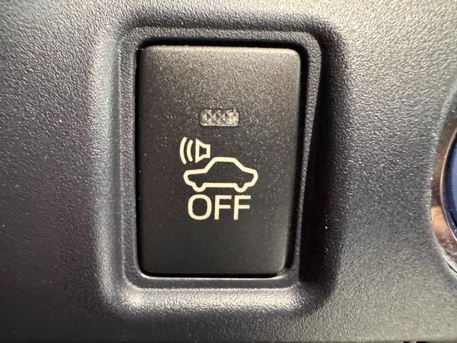 TOYOTA VOXY HYBRID 2016