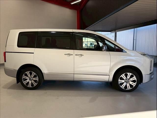 MITSUBISHI DELICA D:5 4WD 2019