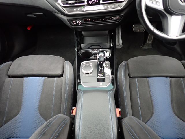 BMW BMW 1series 2021