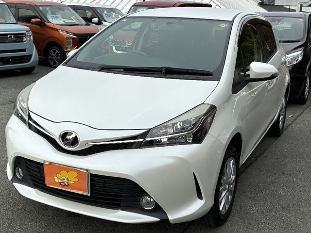 TOYOTA VITZ  4WD 2015