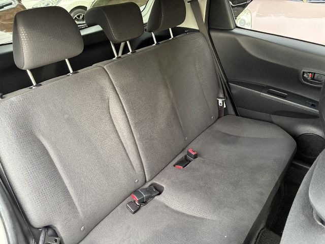 TOYOTA VITZ  4WD 2015