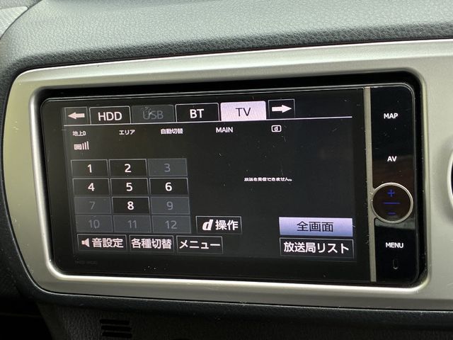 TOYOTA VITZ  4WD 2015