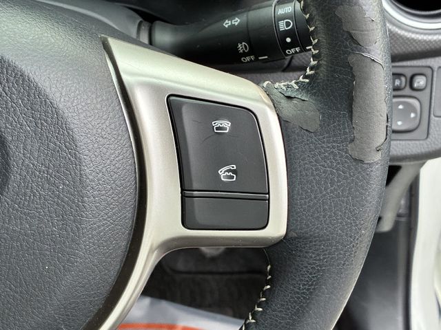 TOYOTA VITZ  4WD 2015