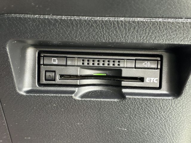 TOYOTA VITZ  4WD 2015