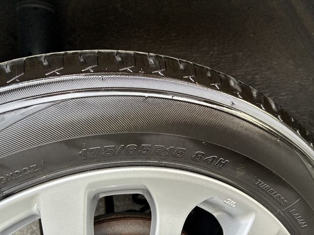 TOYOTA VITZ  4WD 2015