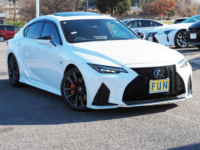 TOYOTA LEXUS IS300h 2023