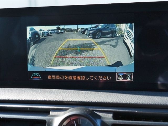 TOYOTA LEXUS IS300h 2023