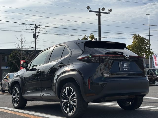 TOYOTA YARIS CROSS 2024