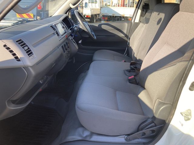 TOYOTA HIACE van 2WD 2013