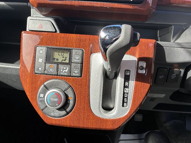 DAIHATSU WAKE 4WD 2015