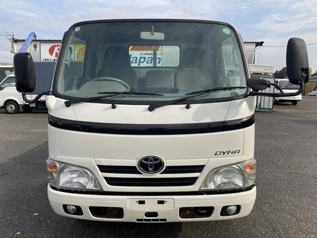 TOYOTA DYNA 2012