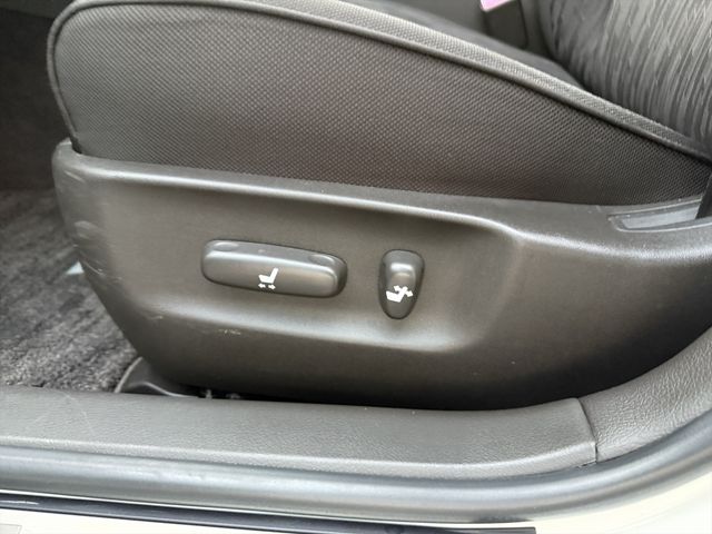 TOYOTA CROWN sedan 2012