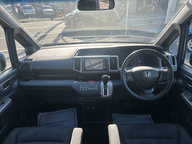 HONDA STEPWAGON SPADA 2010