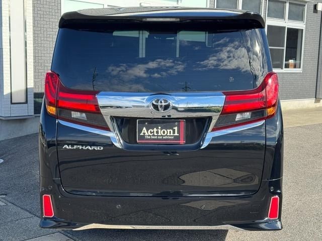 TOYOTA ALPHARD 2016