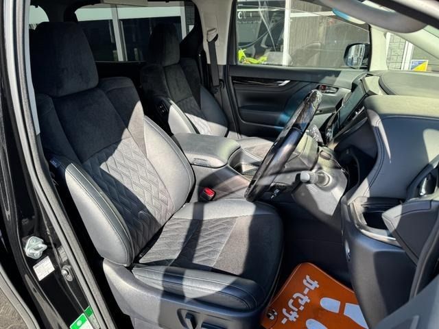 TOYOTA ALPHARD 2016