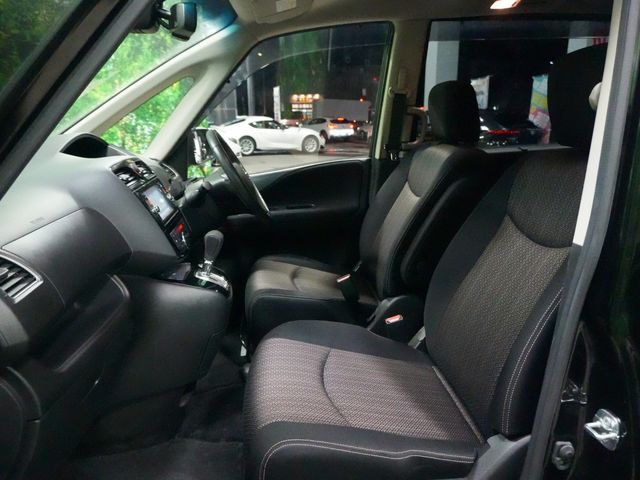 NISSAN SERENA  S-HYBRID 2014