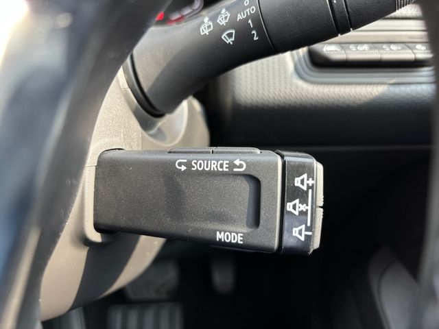 RENAULT RENAULT LUTECIA 2024